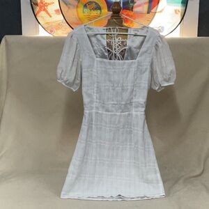 EUC Woman’s short sleeve Sugar + L!ps dress with back cut out